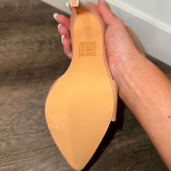 Fashion Nova Tan Pointed Toe Mules - Picture 3 of 3